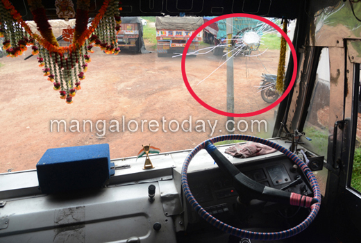 stones pelted at 3 KSRTC buses